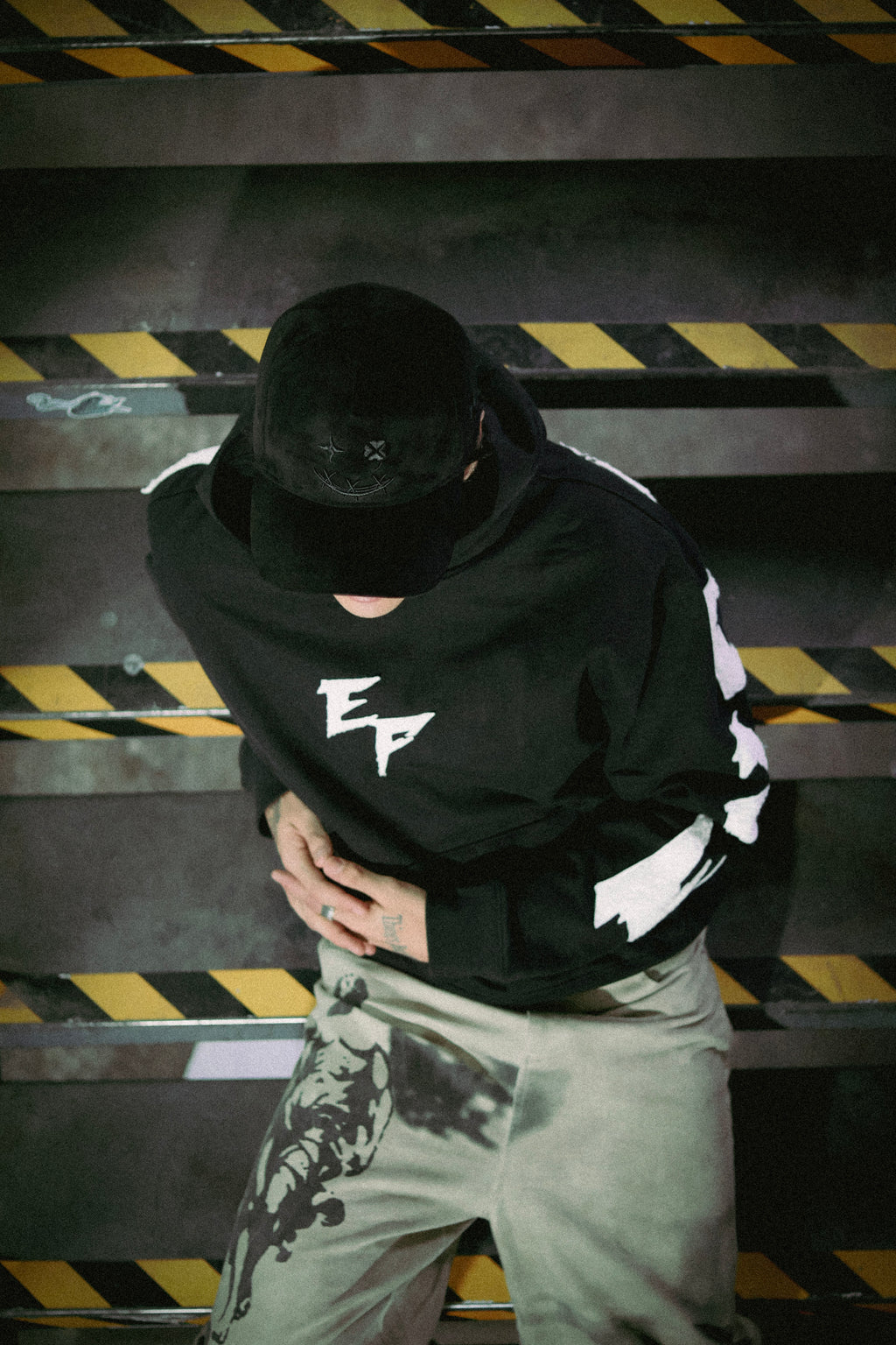 Gorra negra Exotic Face