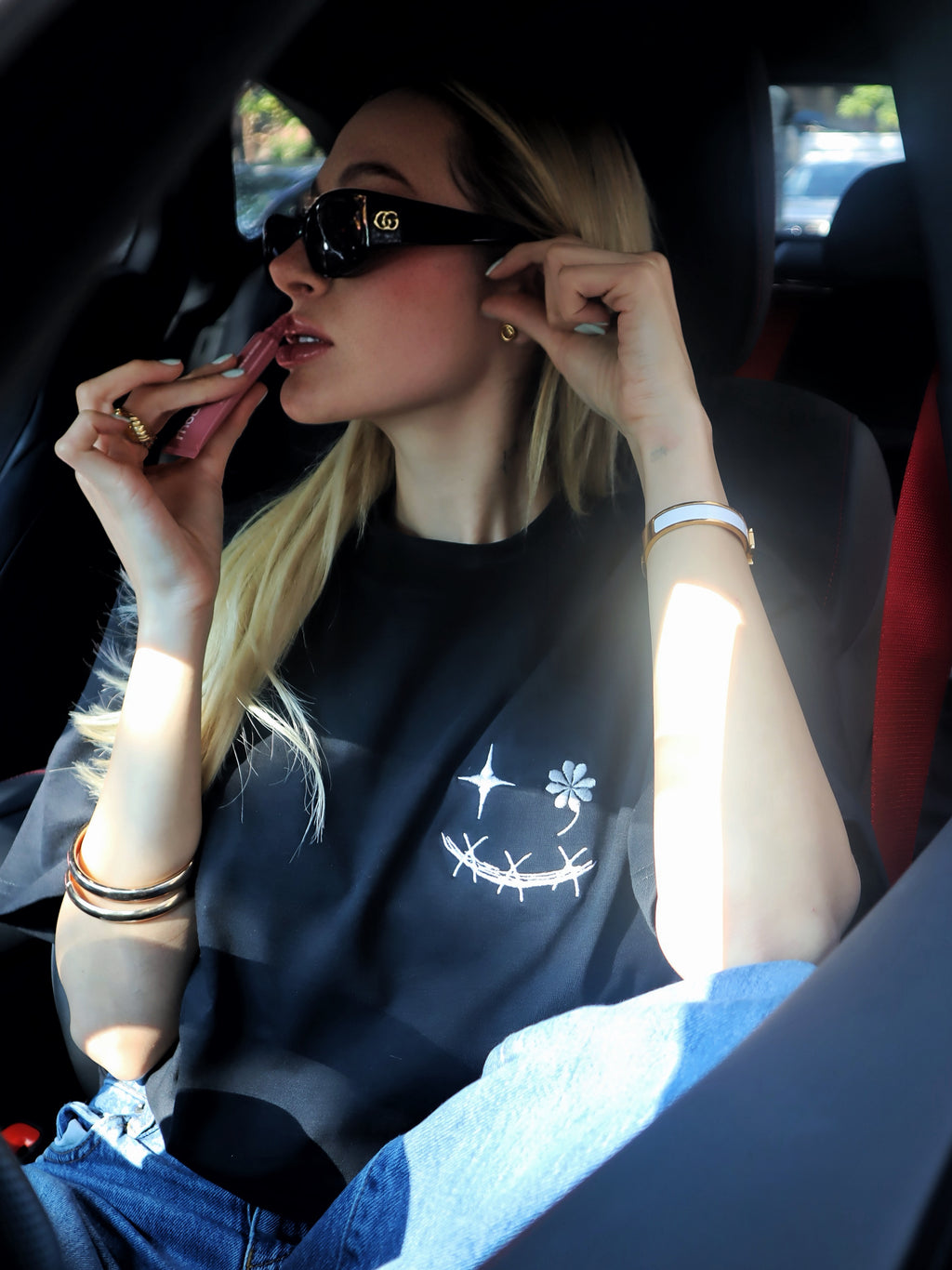 Camiseta oversize negra rostro Chenille Exotic Face