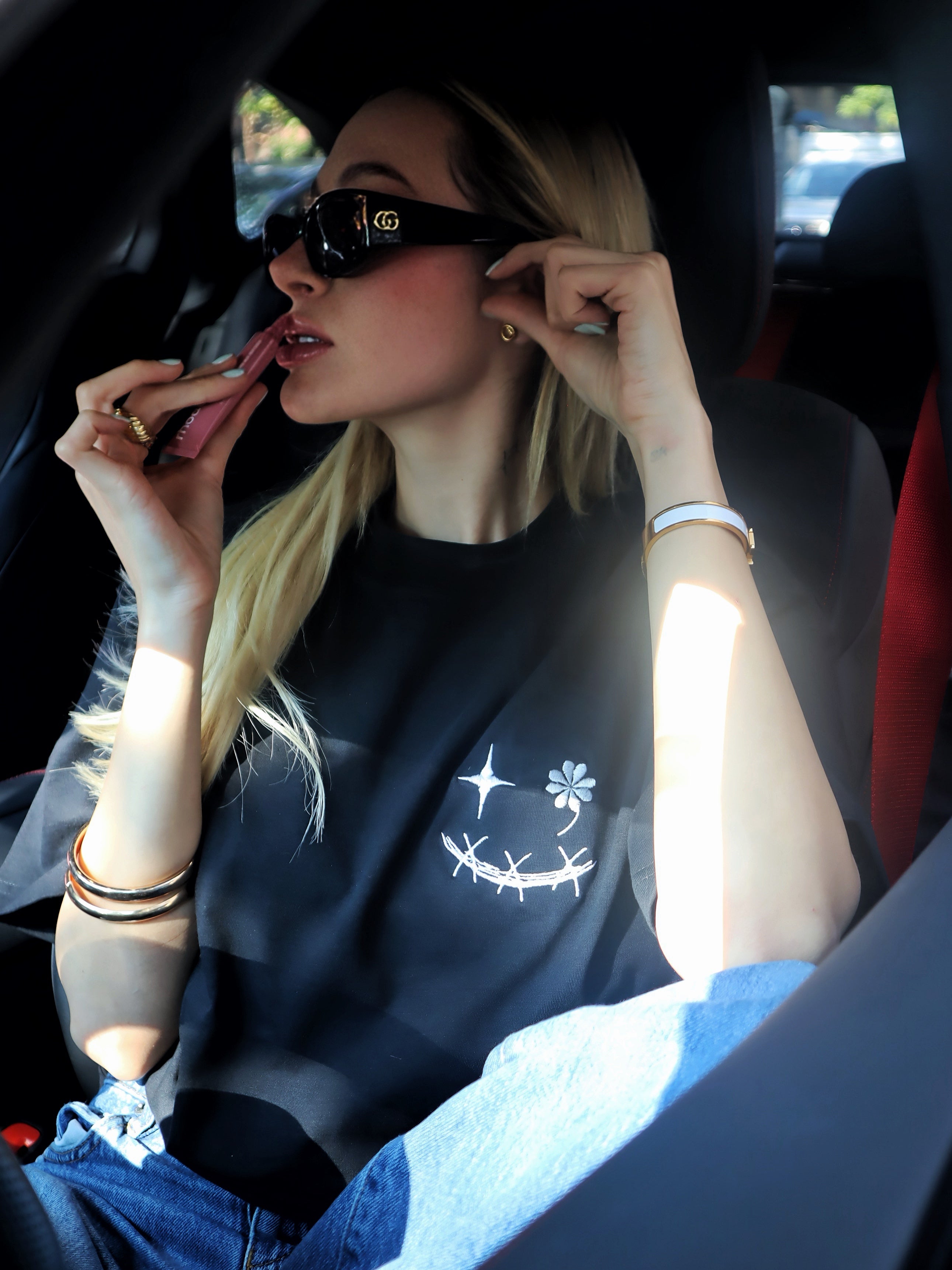 Camiseta oversize negra rostro Chenille Exotic Face